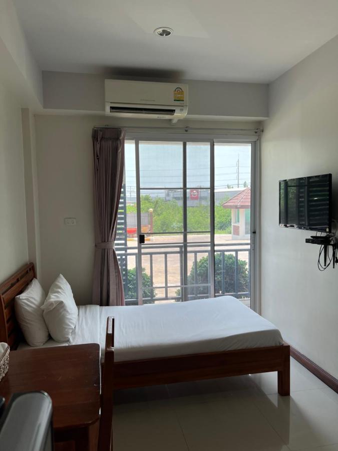 Grand Lopburi Hotell Exteriör bild